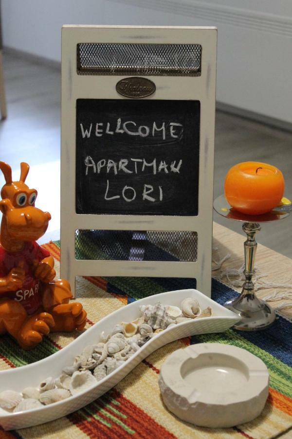 Apartman Lori Оточац Екстер'єр фото